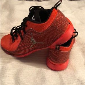 CP3 Basketball shoes